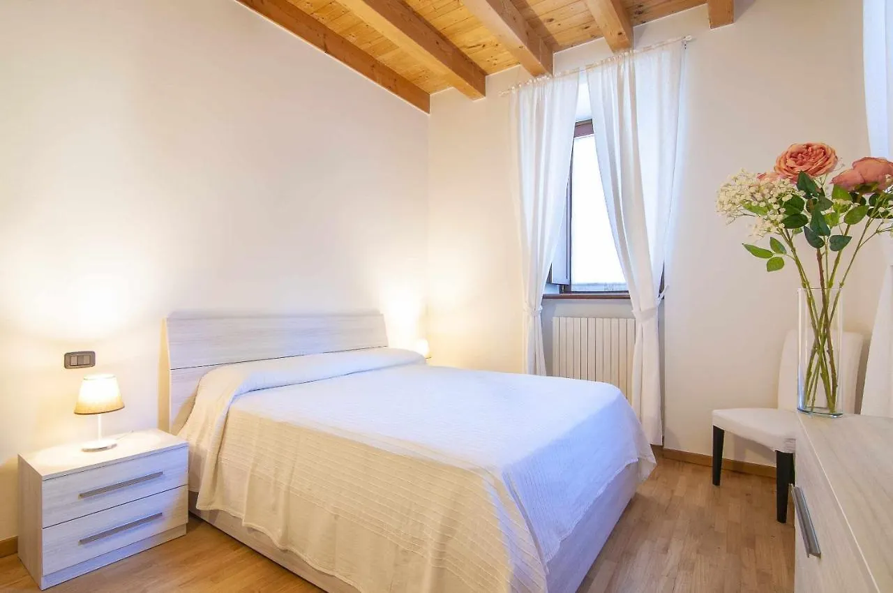 Villa Bevilacqua - Nuovo Bilocale Moderno,Piscina Caprino Veronese