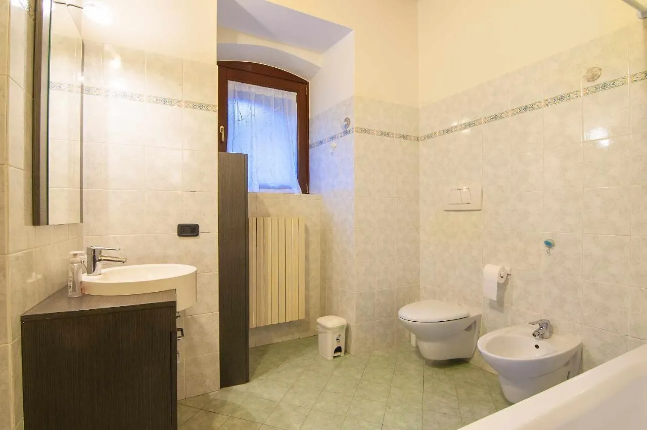 Villa Bevilacqua - Nuovo Bilocale Moderno,Piscina Caprino Veronese 0*,